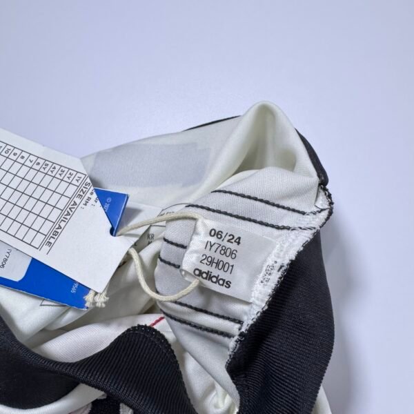 (BNWT) 2024-25 Manchester United Third Jersey (M)