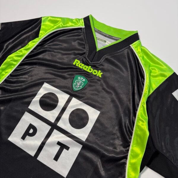 2001-02 Sporting Lisbon Away Jersey - Ronaldo 28 (M)