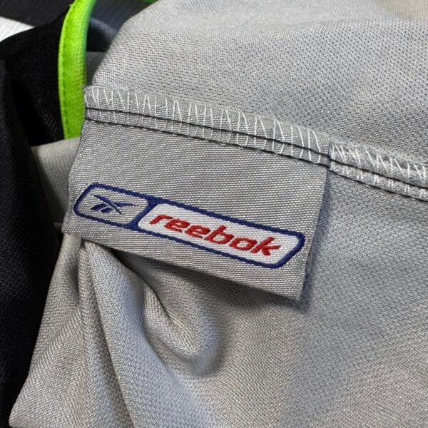 2001-02 Sporting Lisbon Away Jersey - Ronaldo 28 (M)